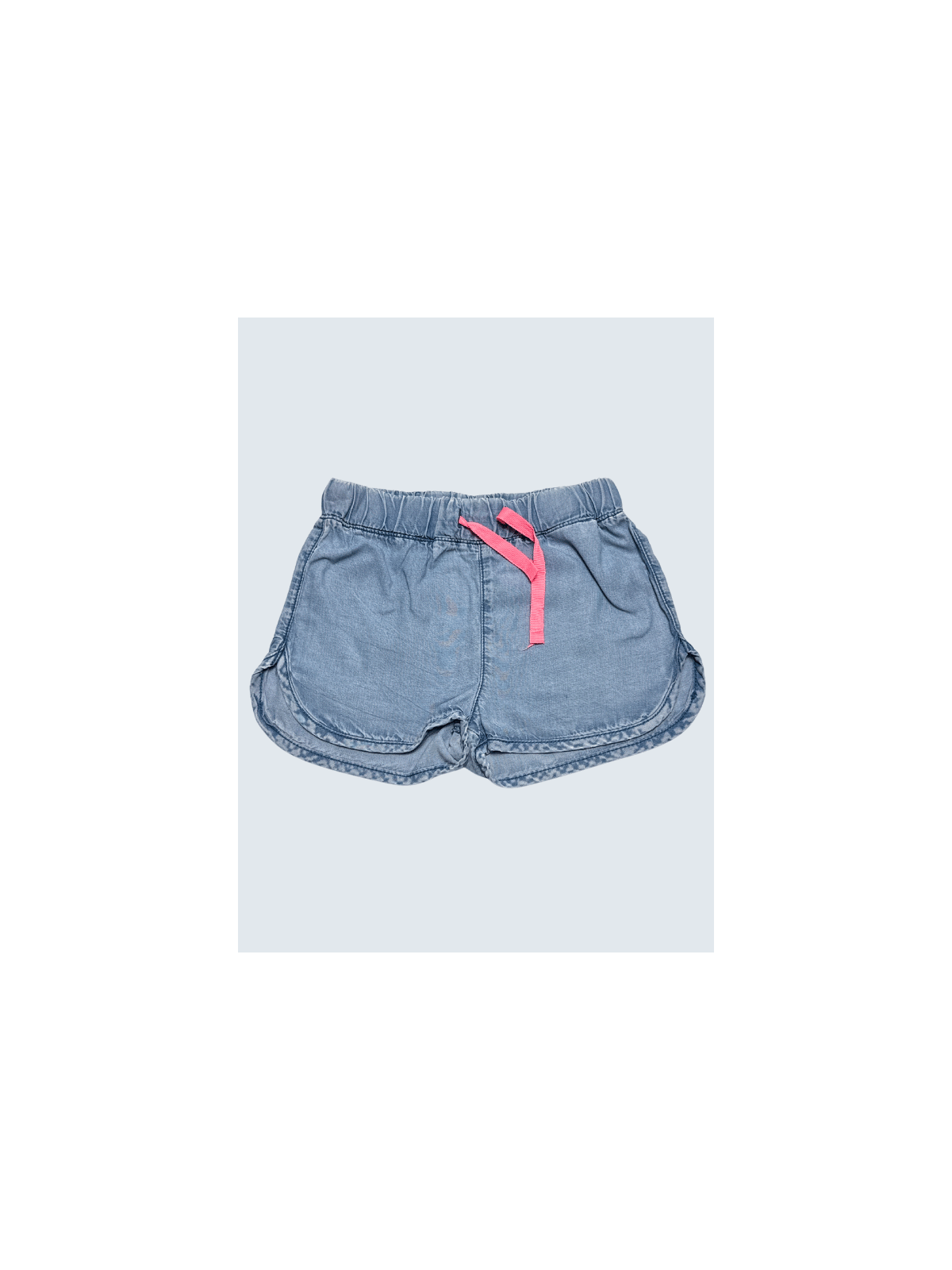 Short d'occasion  3-4 Ans pour fille.