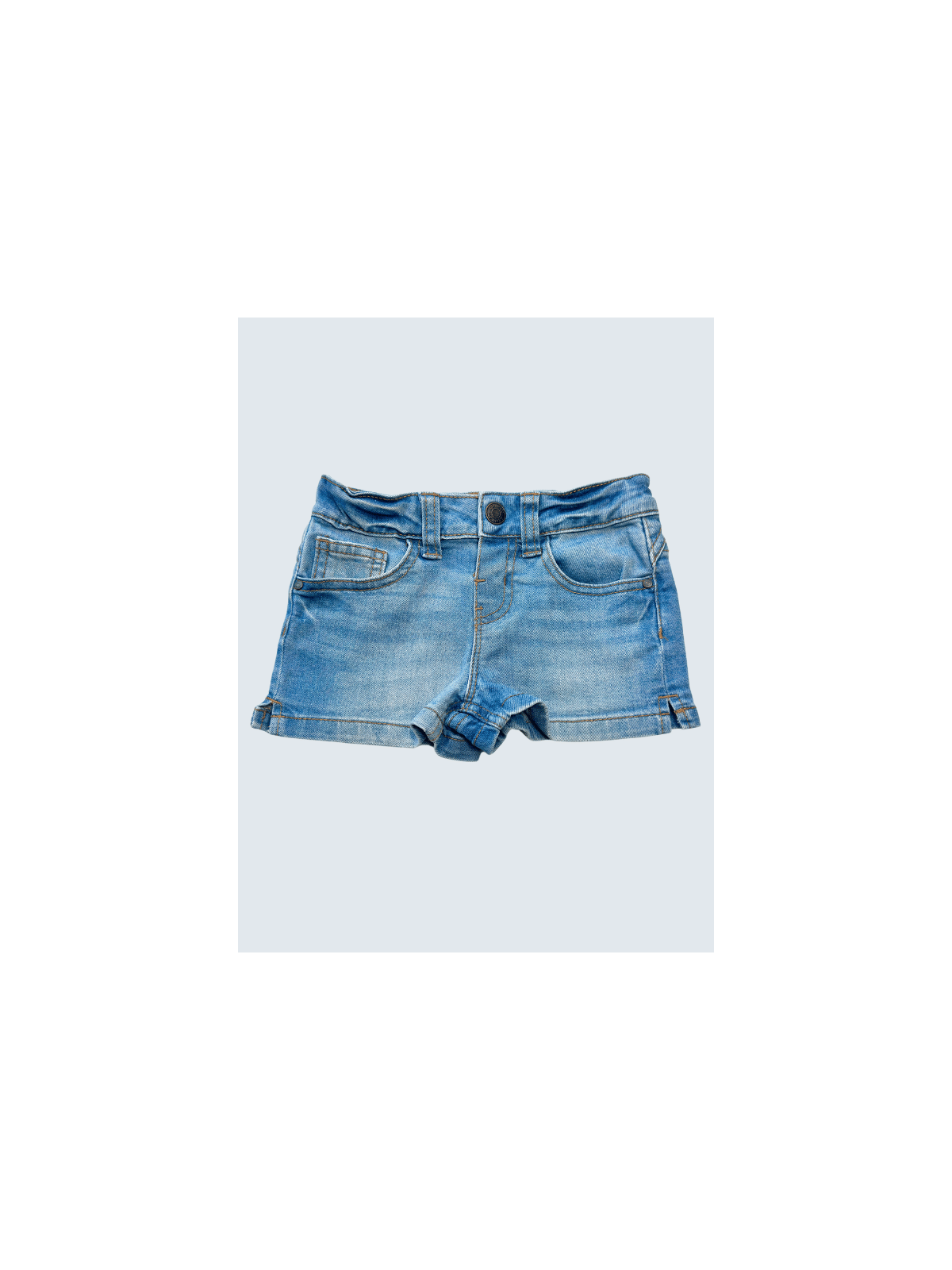 Short d'occasion  3-4 Ans pour fille.